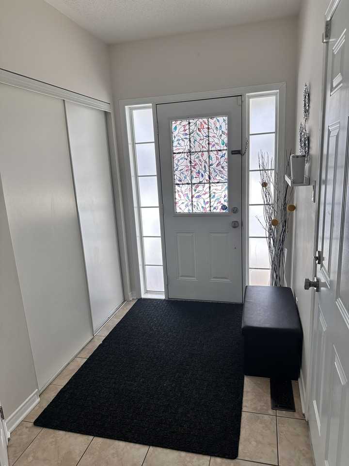 174 Urbancrest Private - Photo 2 of 29