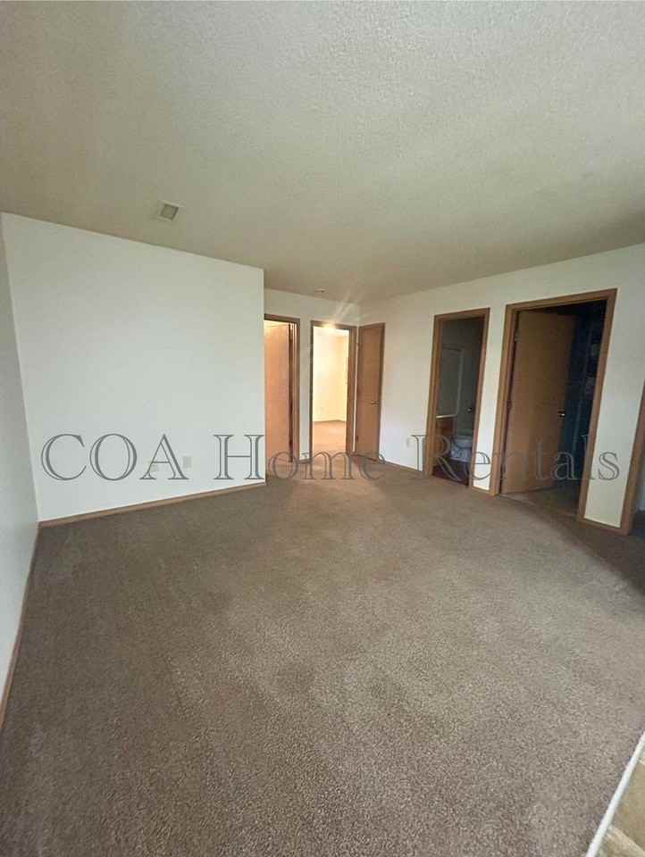 1236 N Mathewson Ave - Photo 3 of 14