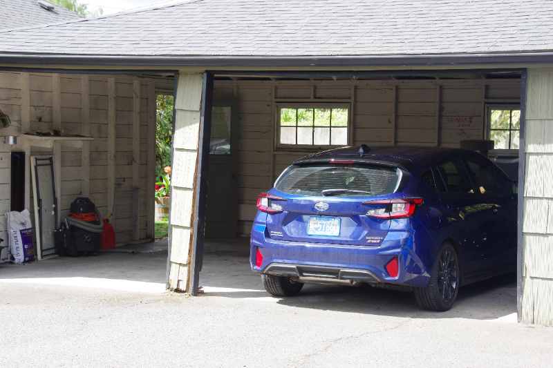 647 W Powell Blvd #647 - Photo 2 of 10