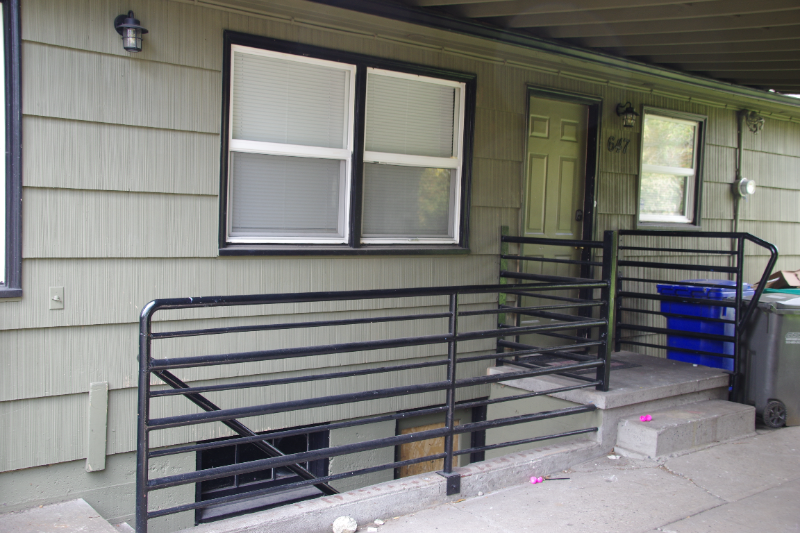 647 W Powell Blvd #647 - Photo 3 of 10