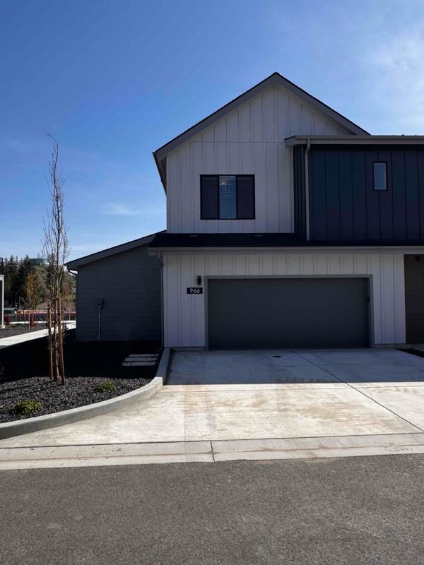 966 E Railroad Ave - Photo 3 of 20