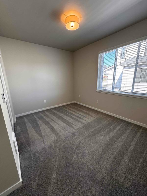 966 E Railroad Ave - Photo 6 of 20