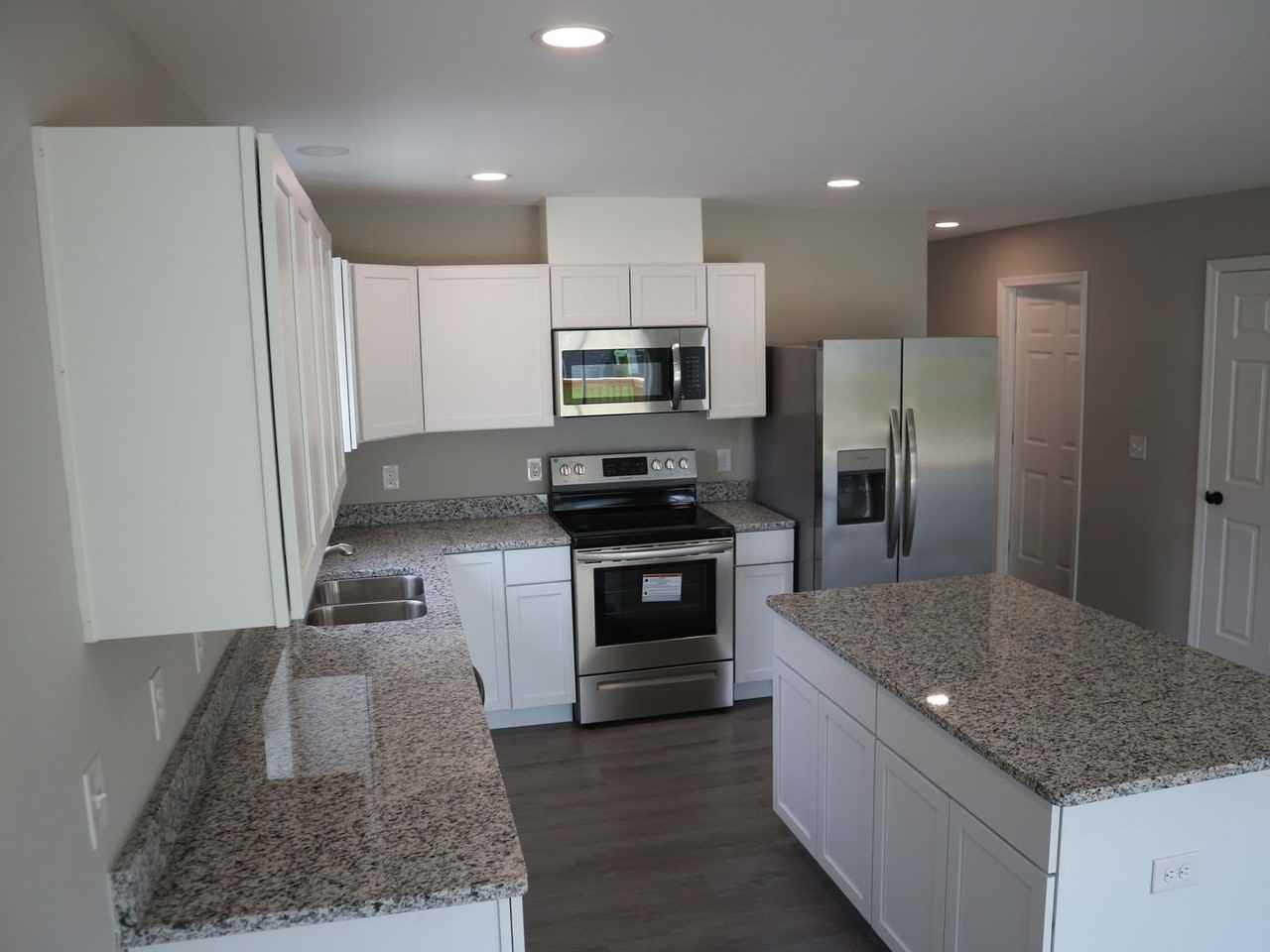 510 N Church Ave - Photo 4 of 25