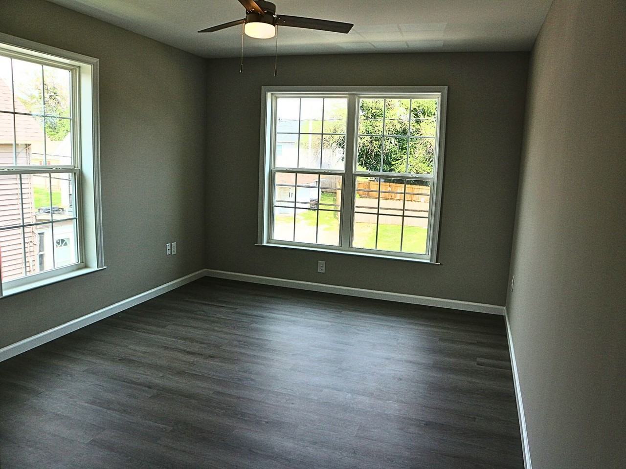 510 N Church Ave - Photo 5 of 25