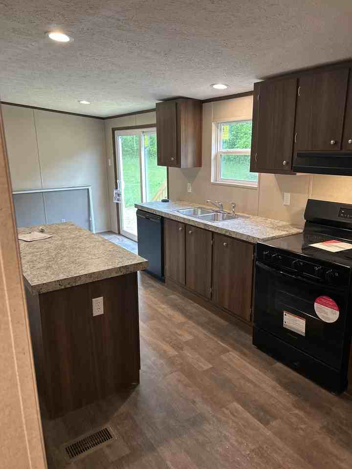 1183 Old Lake City Hwy #NA - Photo 2 of 10