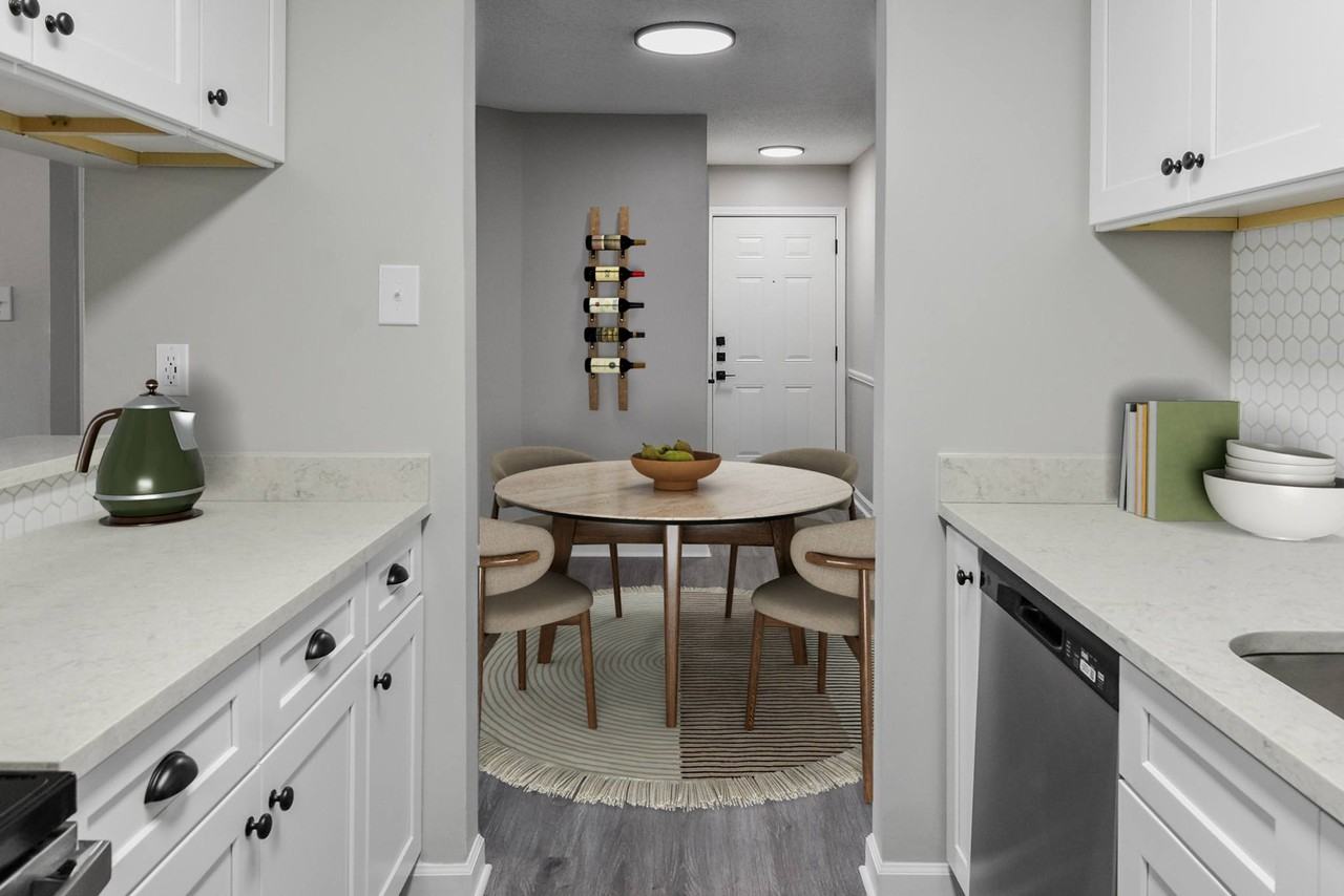 Riverset Apartments - Photo 2 of 43