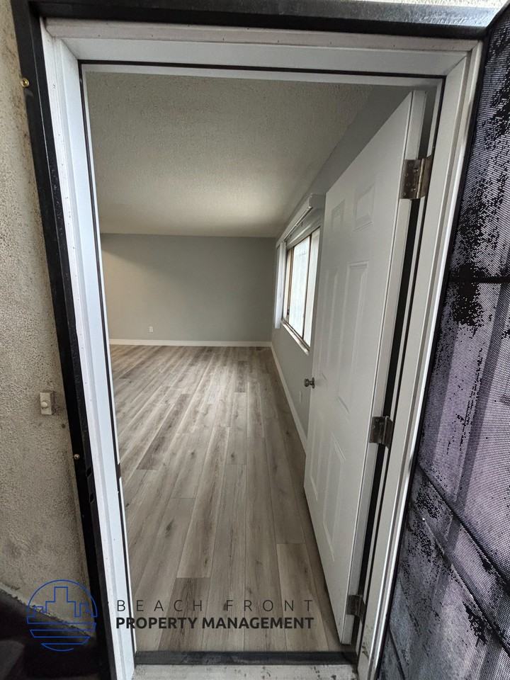 8633 Orchard Ave. - Photo 4 of 20