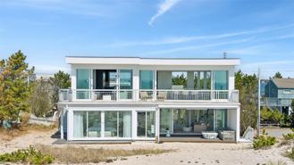413B Dune Rd - Photo 1 of 1