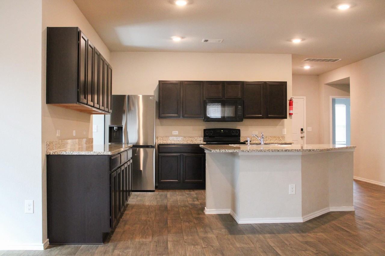 15209 Upland Willow Rd - Photo 5 of 18