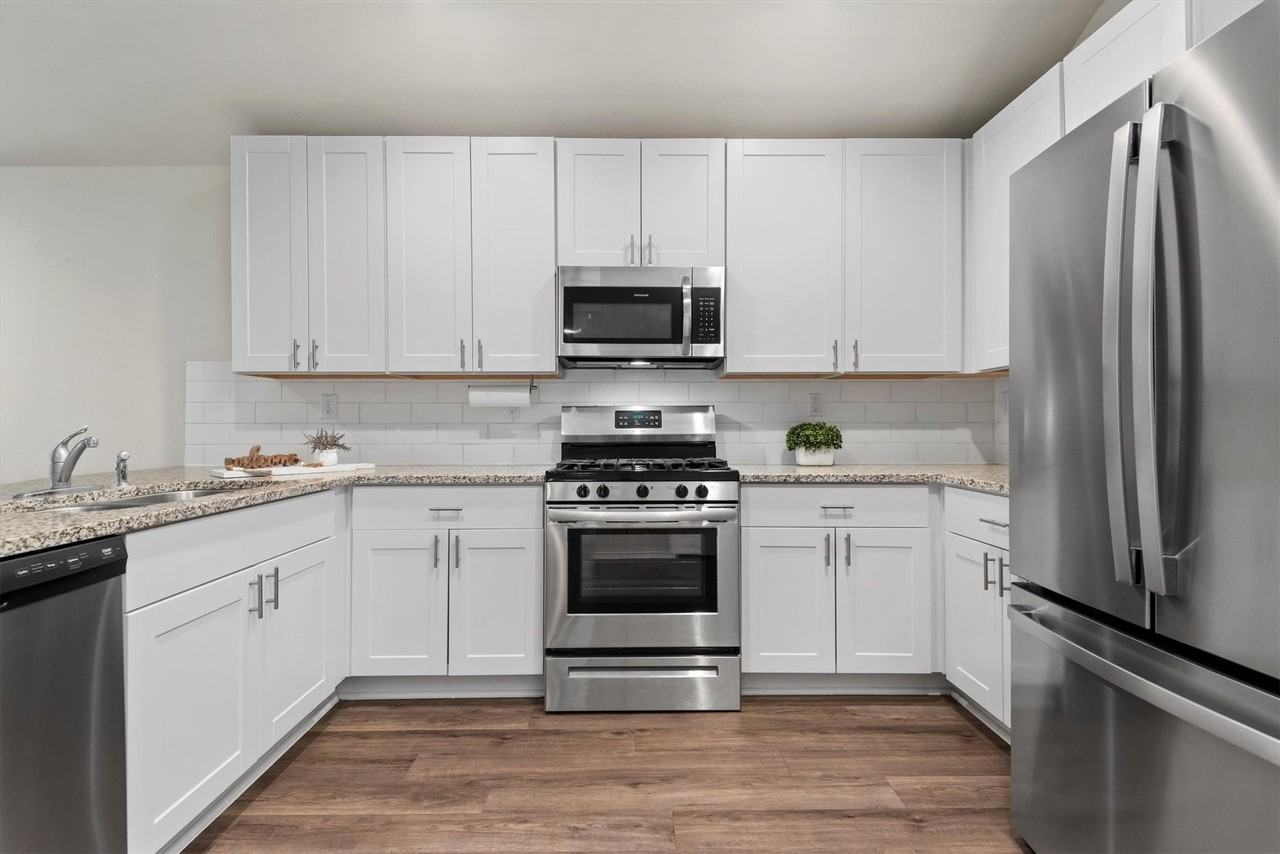 150 Bellewood Manor Dr - Photo 7 of 25