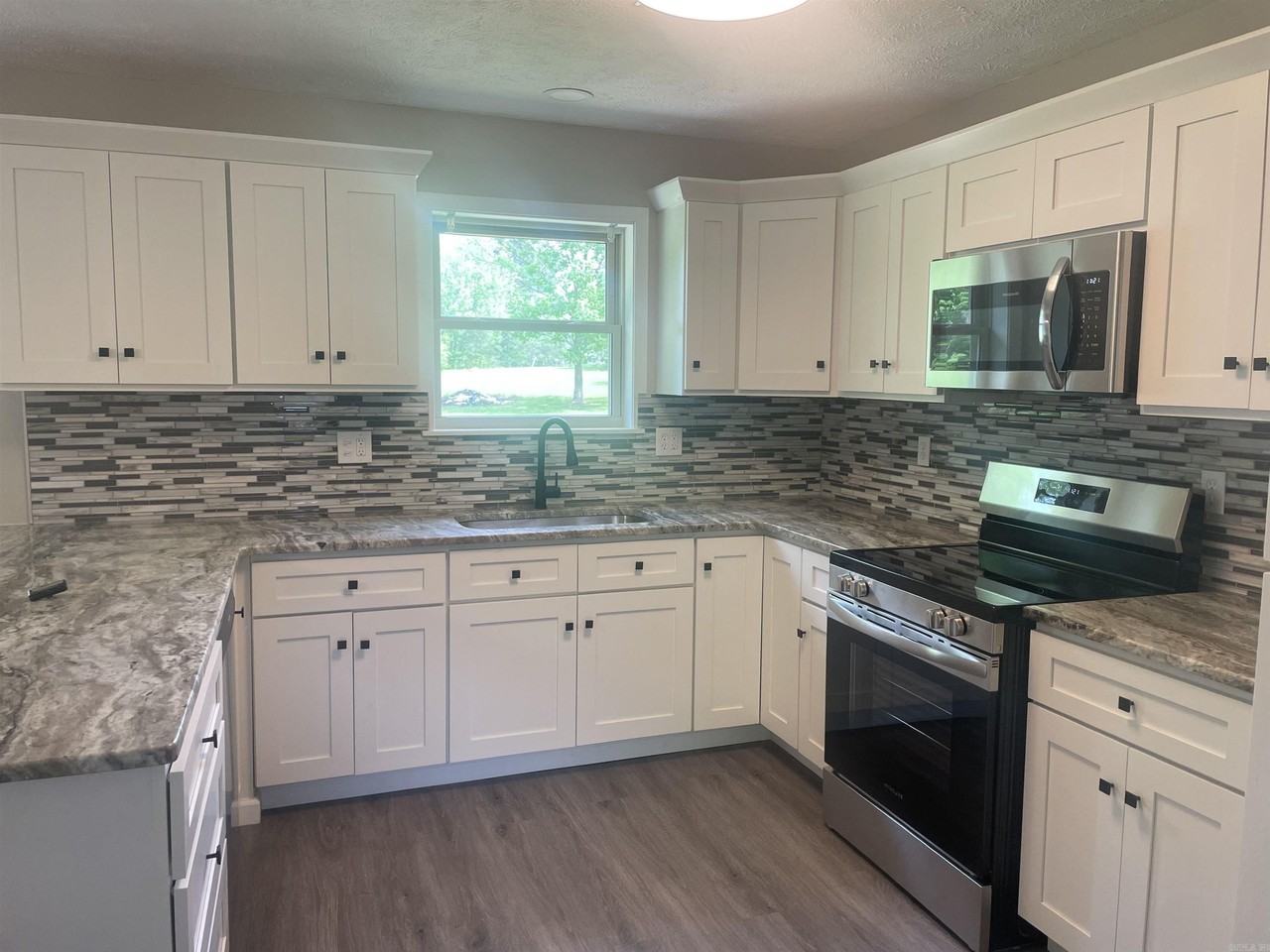 4 Huckleberry Rd - Photo 5 of 15