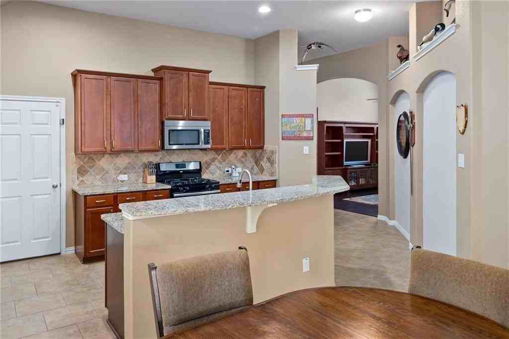 2612 Santa Barbara Loop - Photo 5 of 17