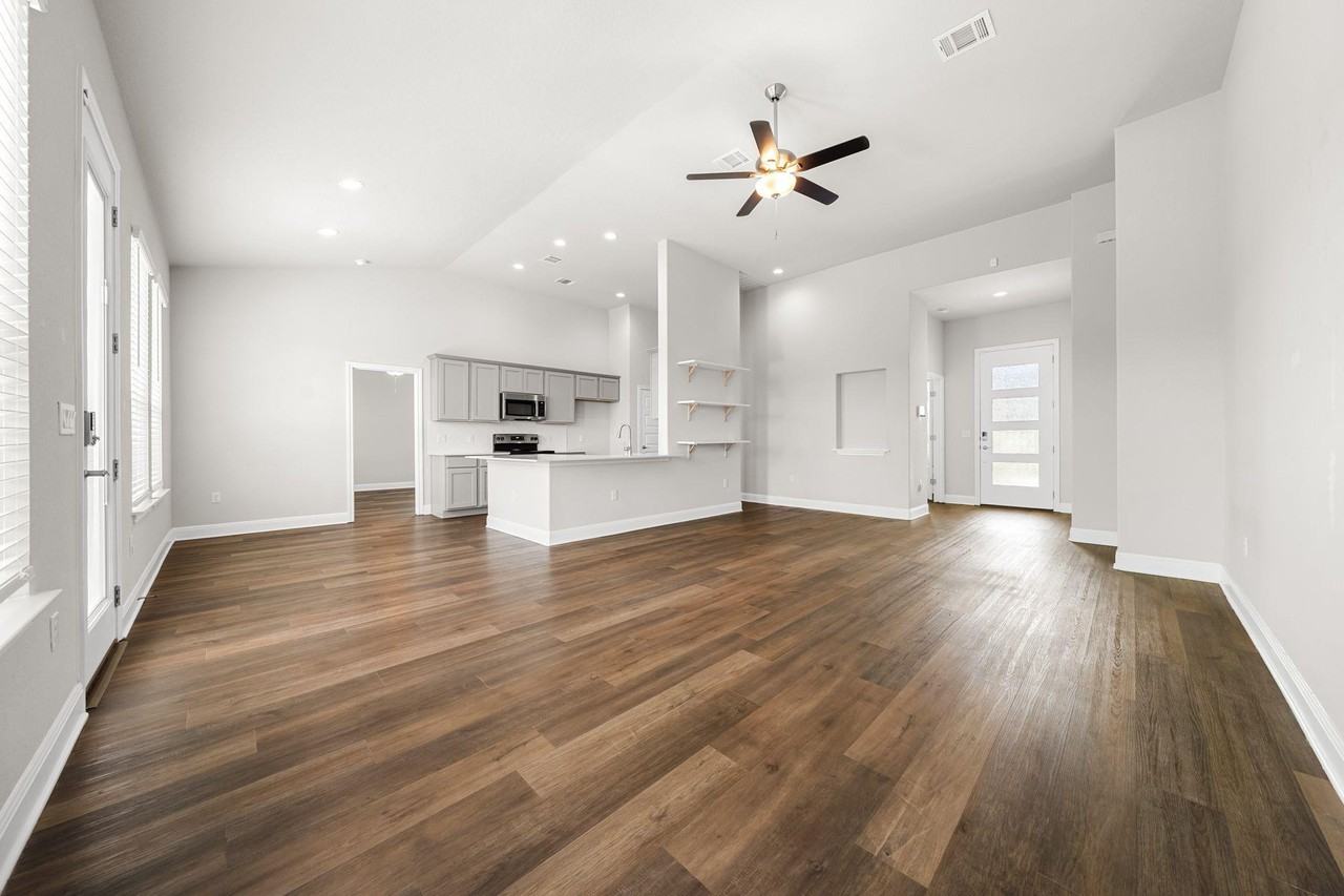 4409 Silverhill Dr - Photo 6 of 27