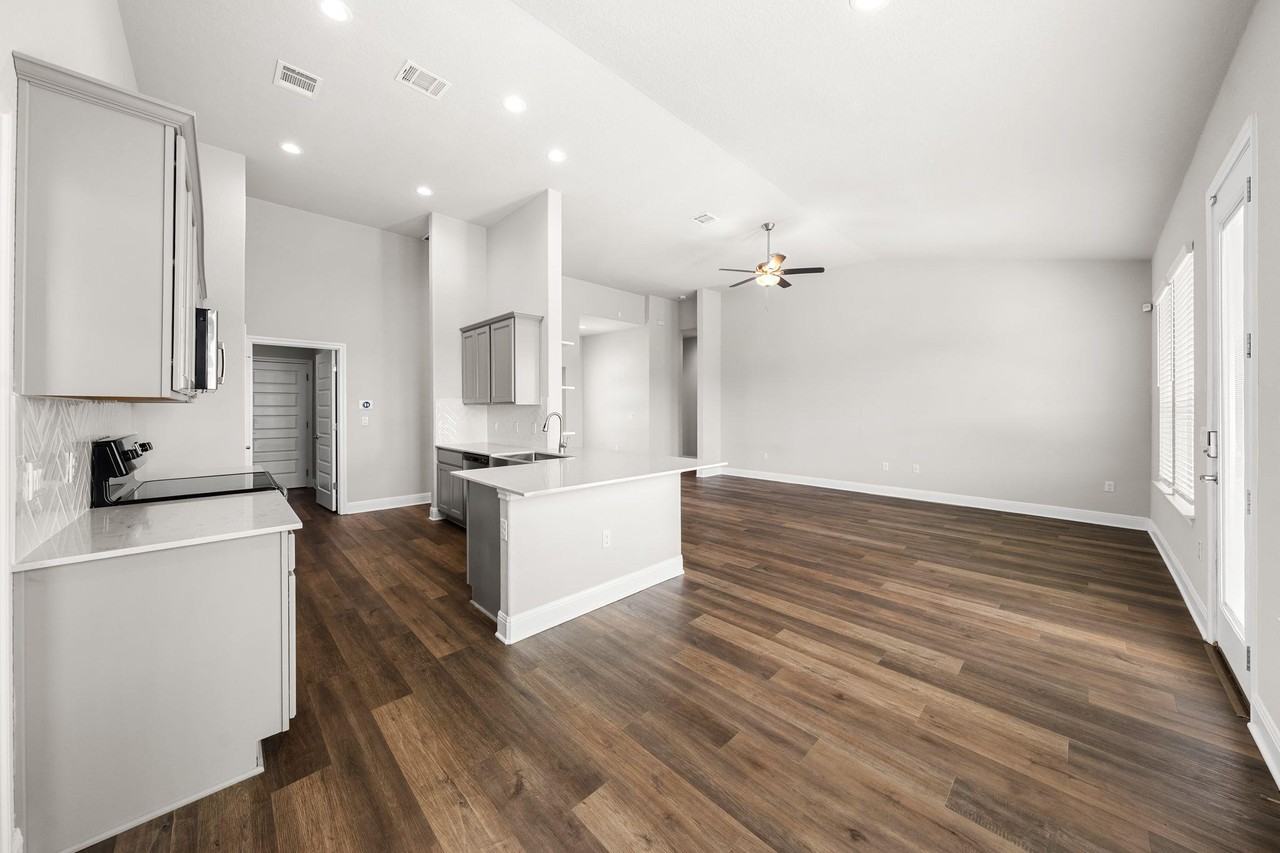 4409 Silverhill Dr - Photo 7 of 27