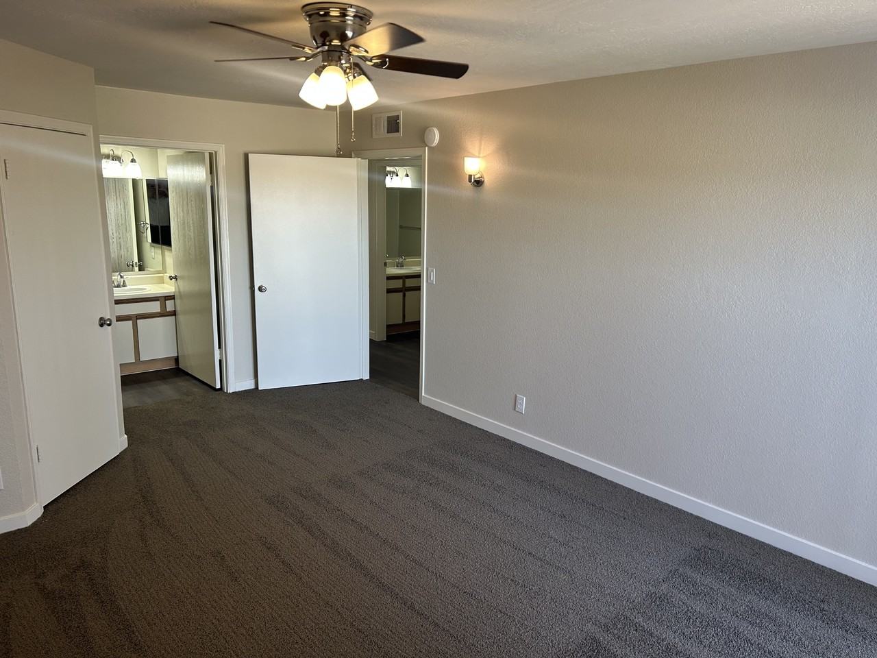 P499 1444 North Recker Road - Photo 7 of 43