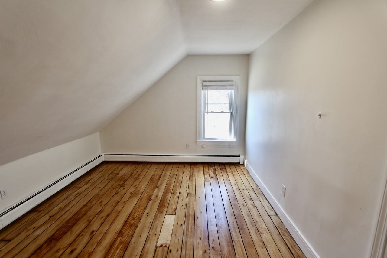 81 Summer Street - Photo 3 of 6