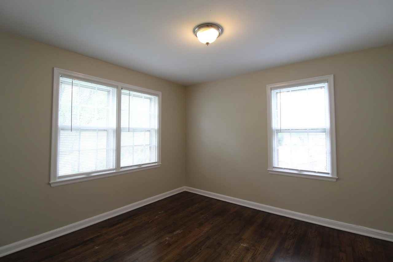 4409 S Parkway Dr - Photo 6 of 7