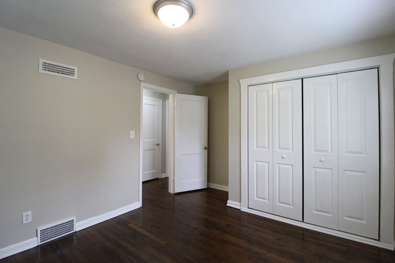 4410 S Parkway Dr - Photo 7 of 8