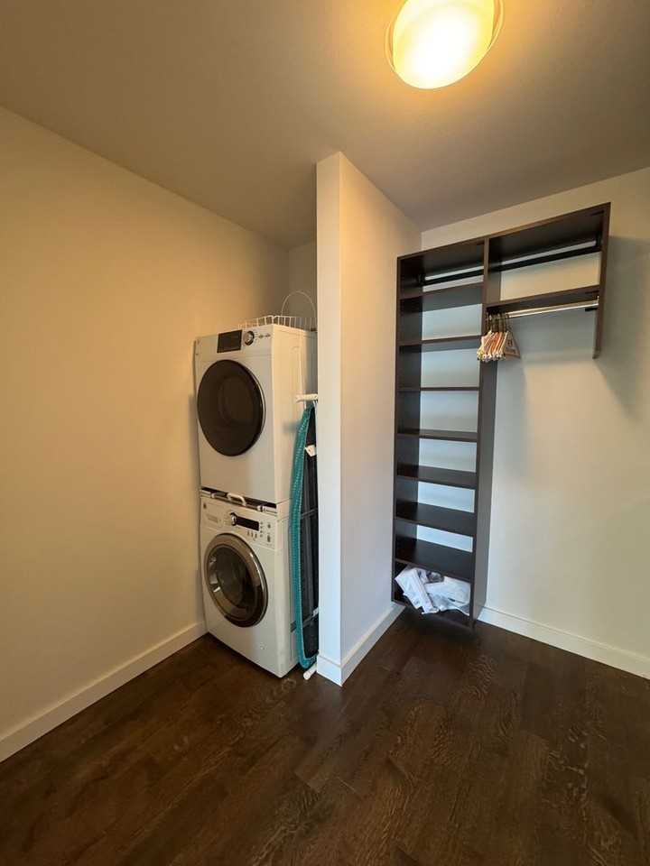 2351 Minor Ave E #B - Photo 5 of 27