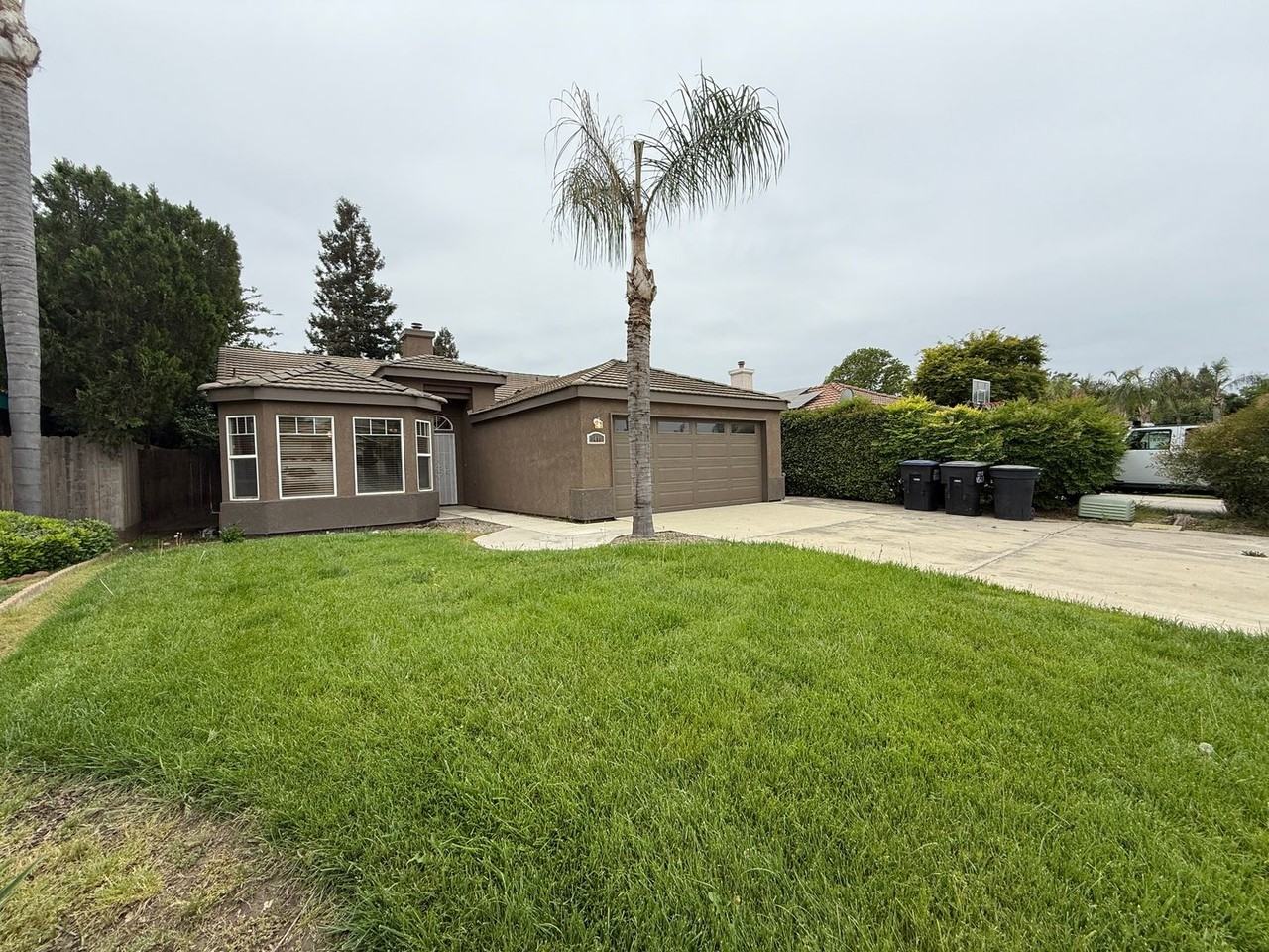 1411 E Parkview Ct - Photo 5 of 34