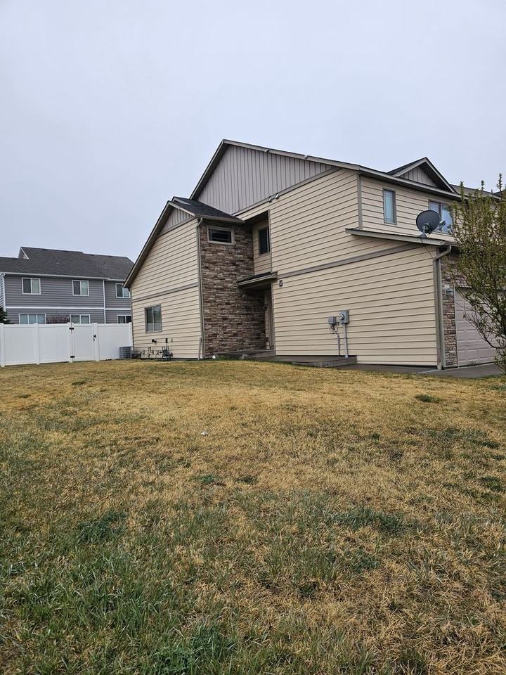 4041 Rain Dancer Trl - Photo 2 of 22