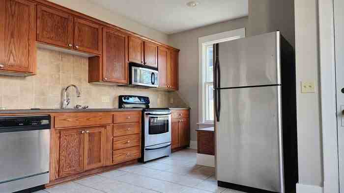 4906 Cass St - Photo 2 of 20