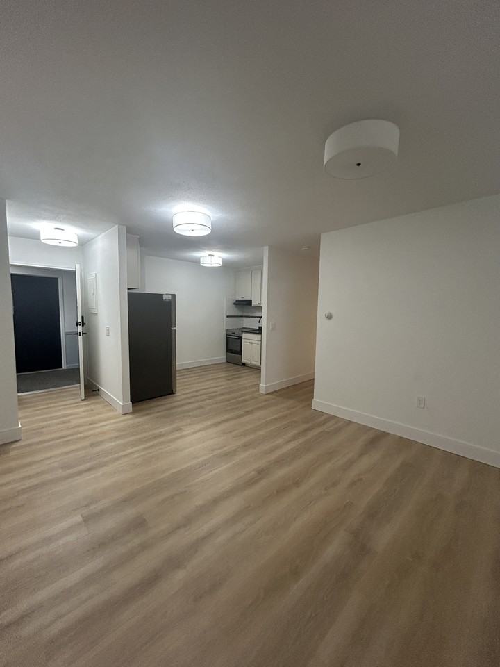 745 E 6th St #35 - Photo 2 of 10