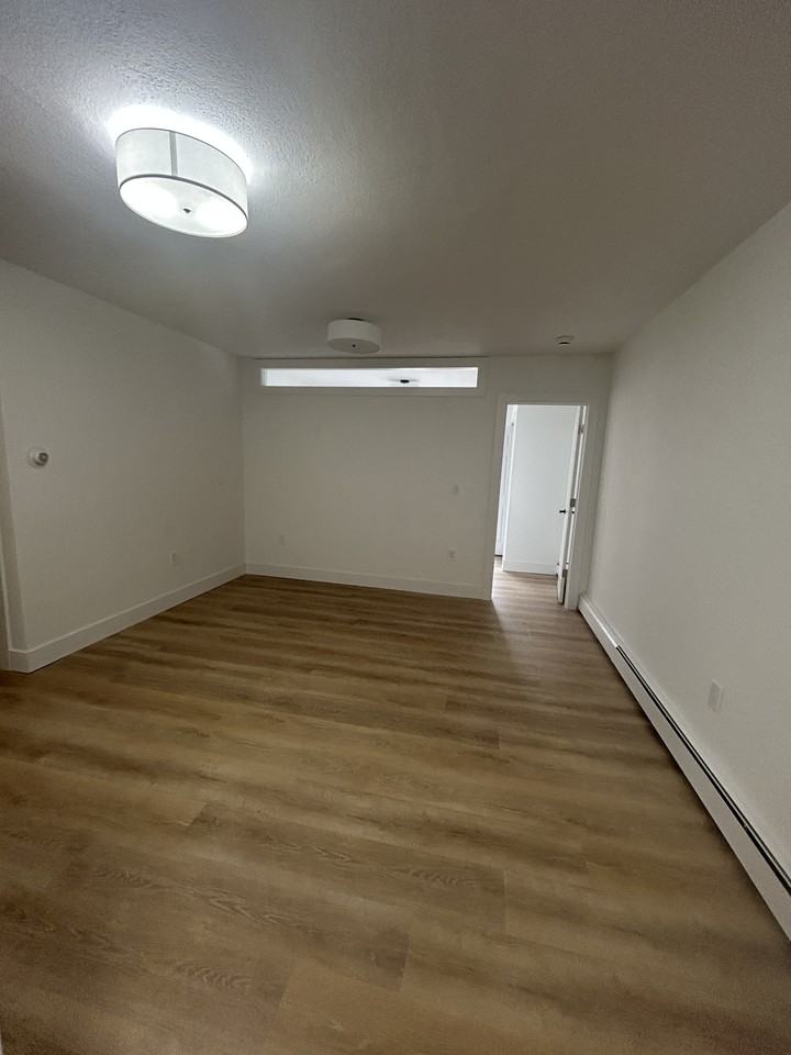 745 E 6th St #35 - Photo 4 of 10