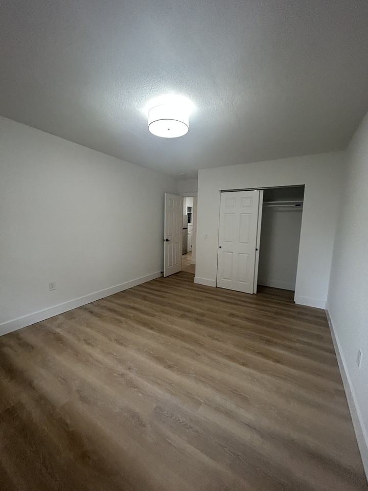 745 E 6th St #35 - Photo 7 of 10