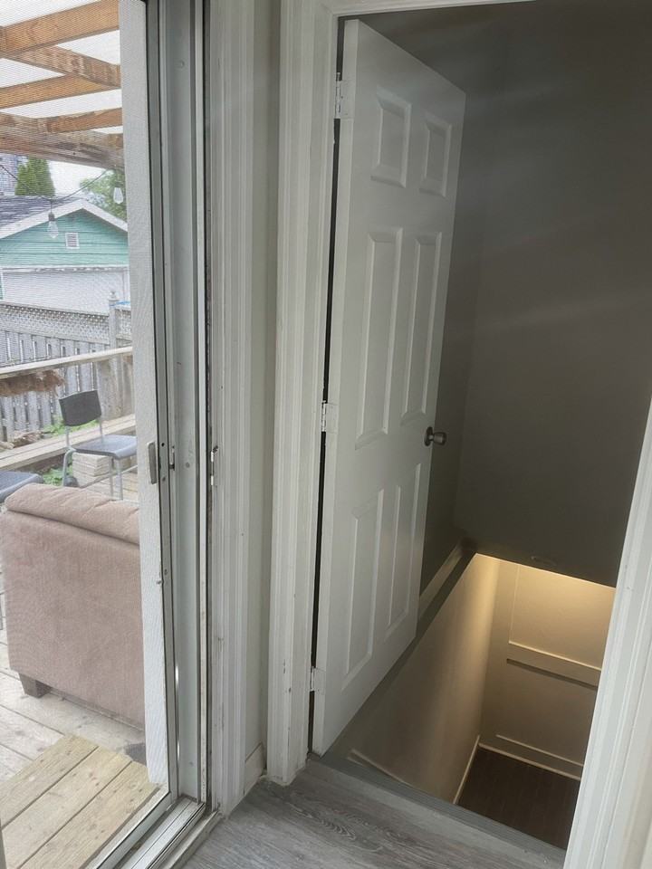 33 Acorn Ave - Photo 3 of 10
