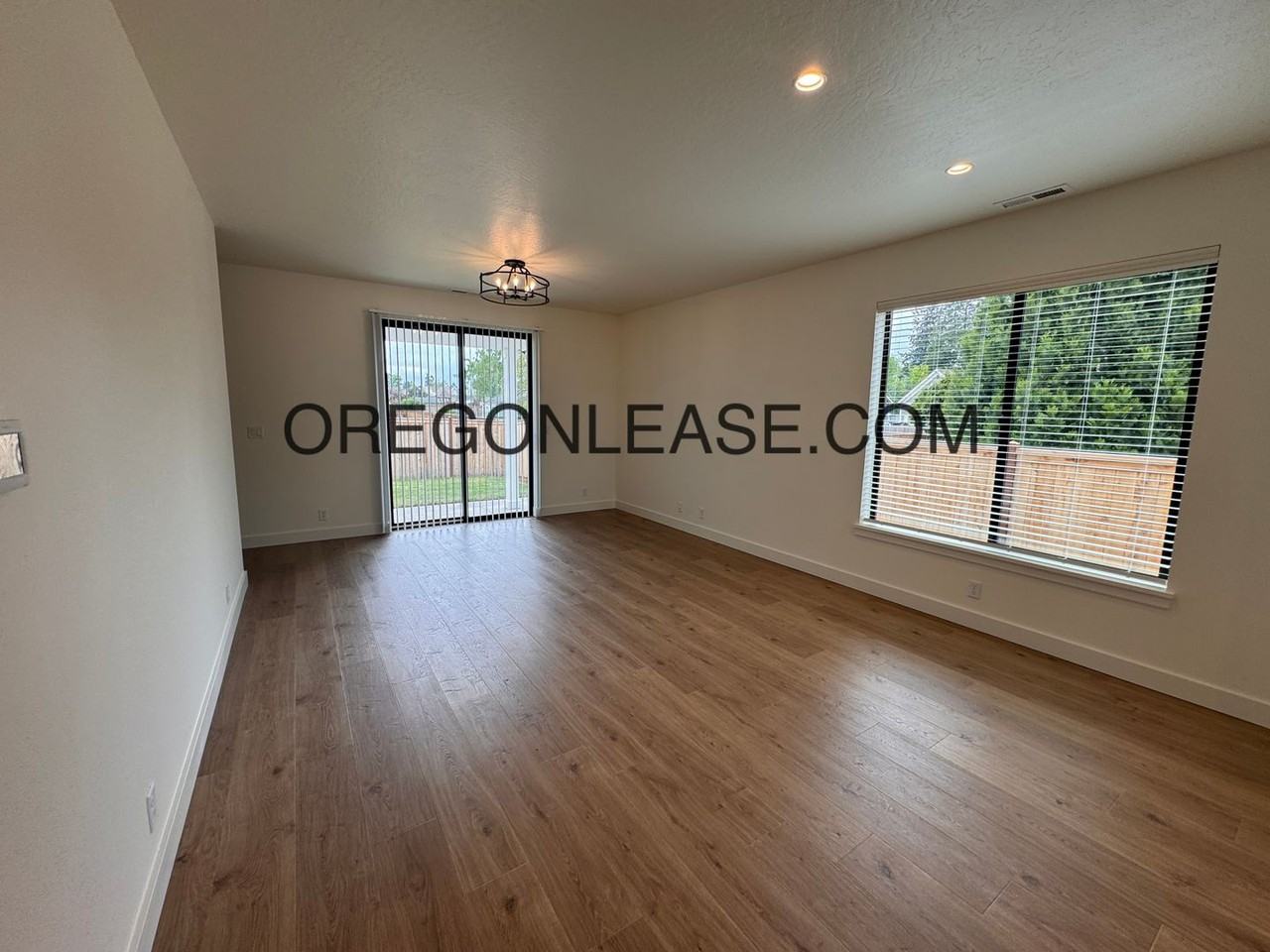 32732 Macy St - Photo 3 of 23