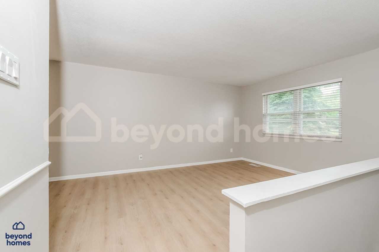 6600 Rockbridge Ln - Photo 4 of 29