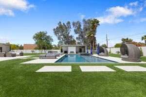 featured image of 11033 N 74th St