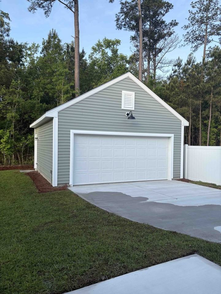 116 Standing Oaks Drive - Photo 3 of 16