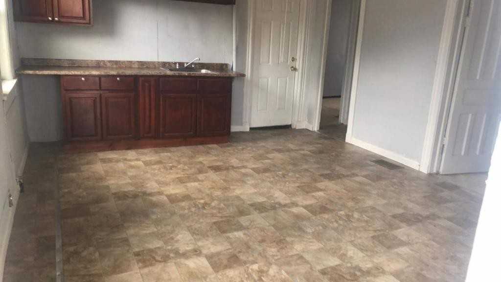 1334 Sunset Ave Apt 1 - Photo 2 of 7