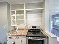 205 Somerset Ave - Photo 4 of 19