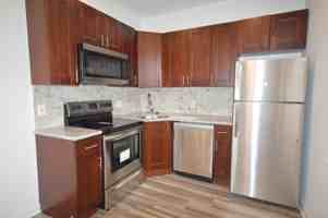 featured image of 3131 Edgemont St #B