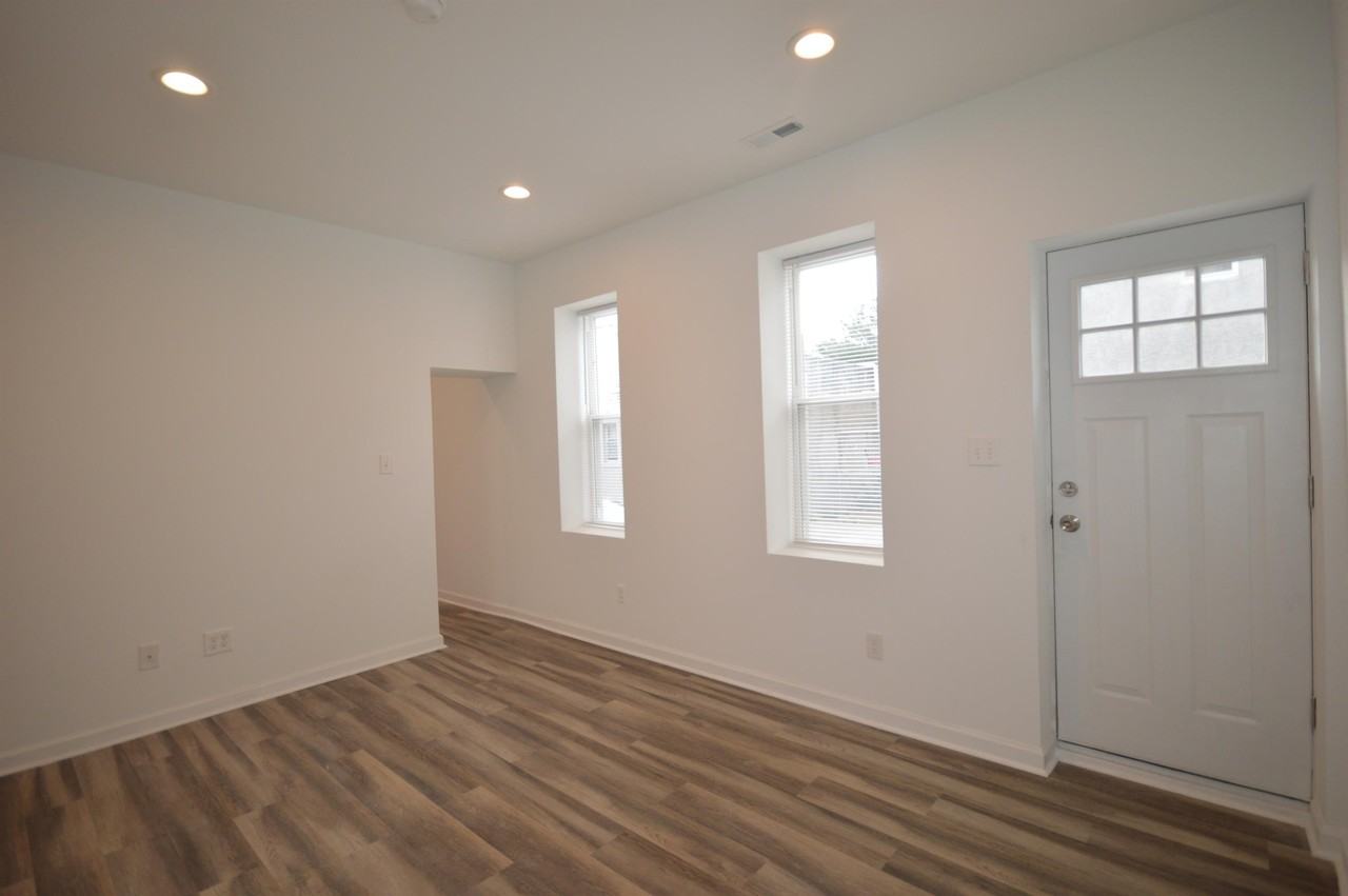 3131 Edgemont St #B - Photo 3 of 24