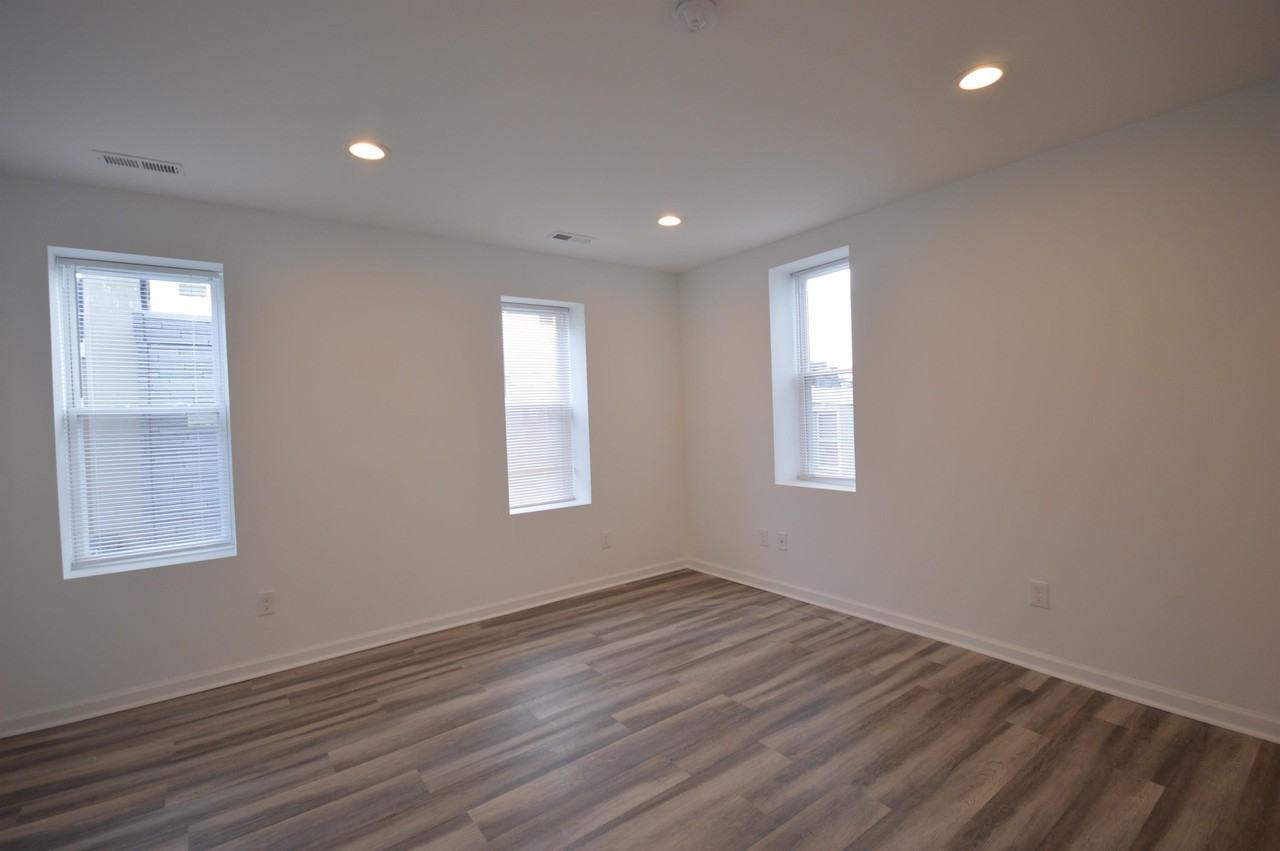 3131 Edgemont St #B - Photo 5 of 24