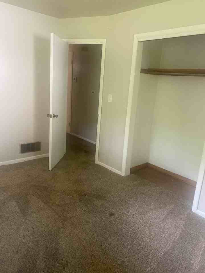 2799 Mariner Ave - Photo 3 of 6