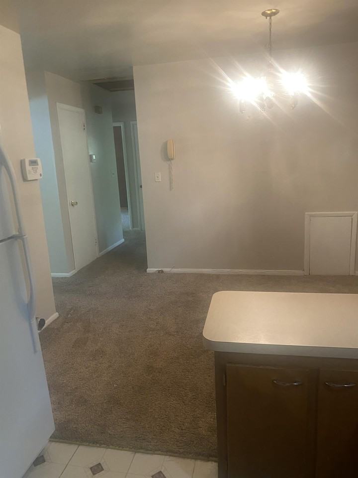 2799 Mariner Ave - Photo 2 of 6