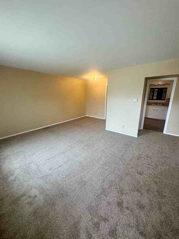 530 Ponderosa Dr - Photo 5 of 34