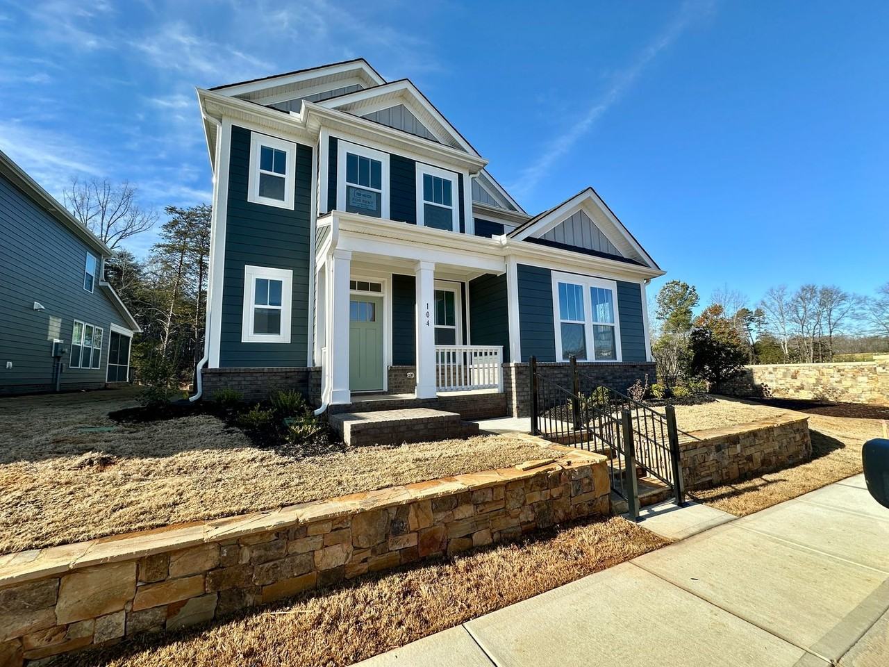 104 Founders Blvd - Photo 2 of 44