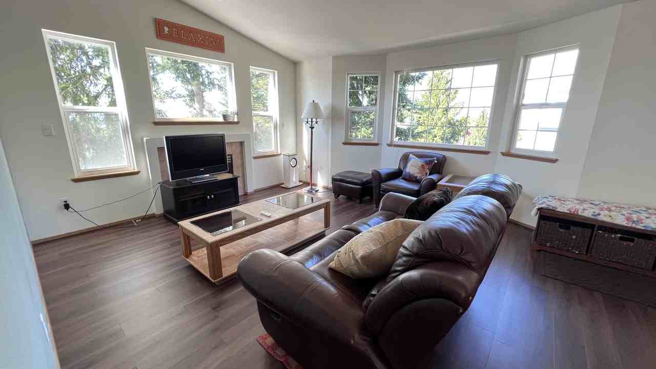 6904 54th Pl Ne #NA - Photo 6 of 25