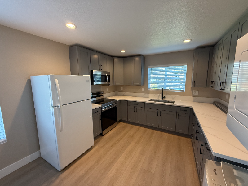 1625 Sierra Ave #A - Photo 2 of 9