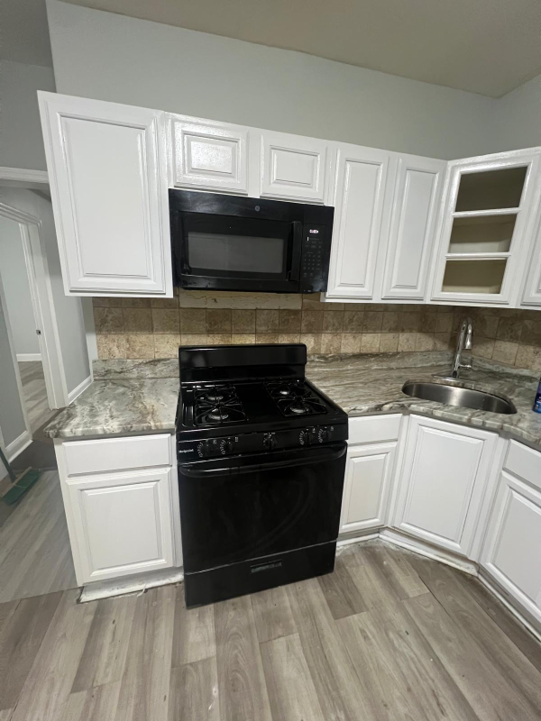 573 Hunterdon St #2 - Photo 3 of 20