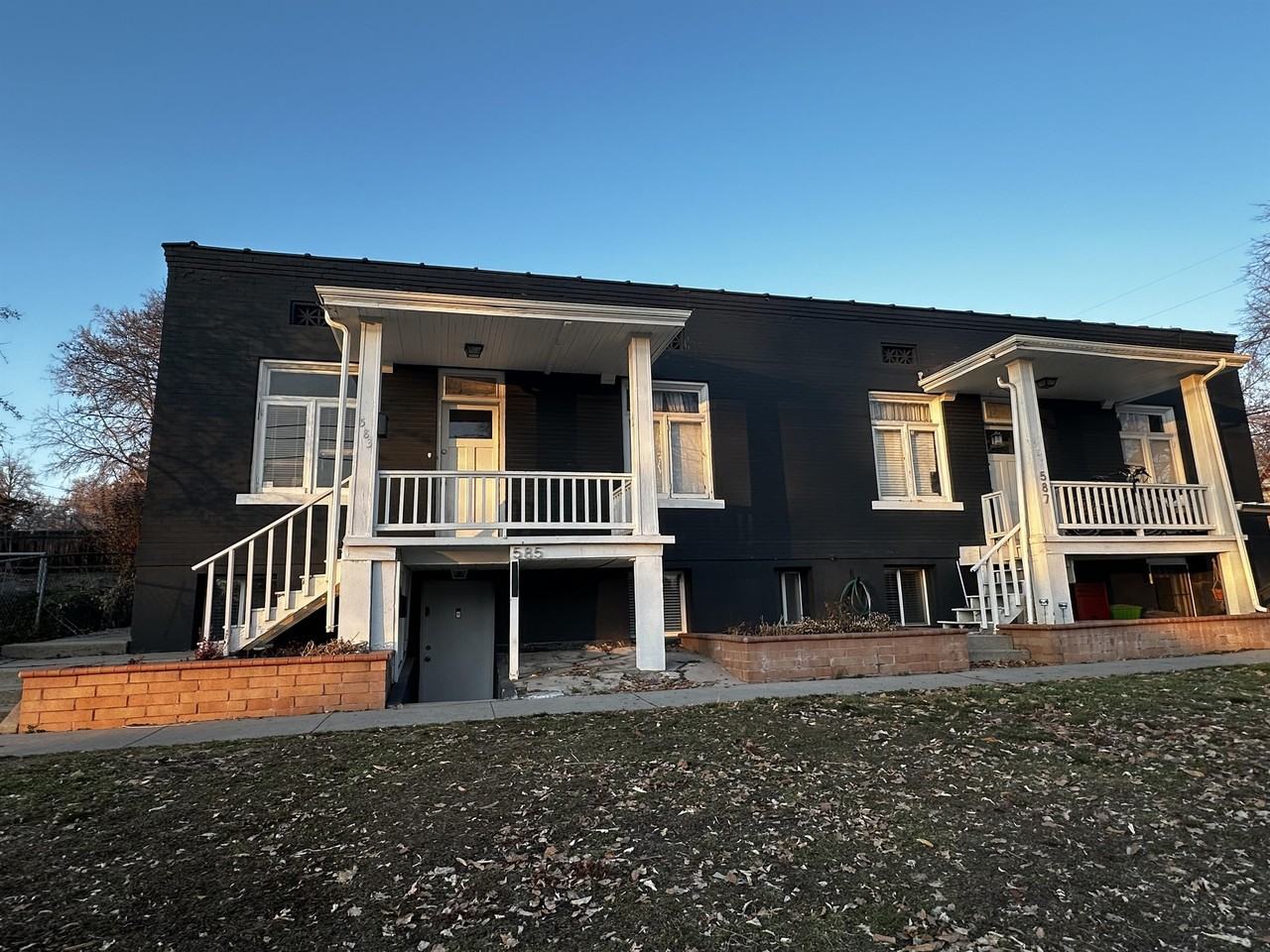 585 East 4th Avenue - Photo 2 of 11