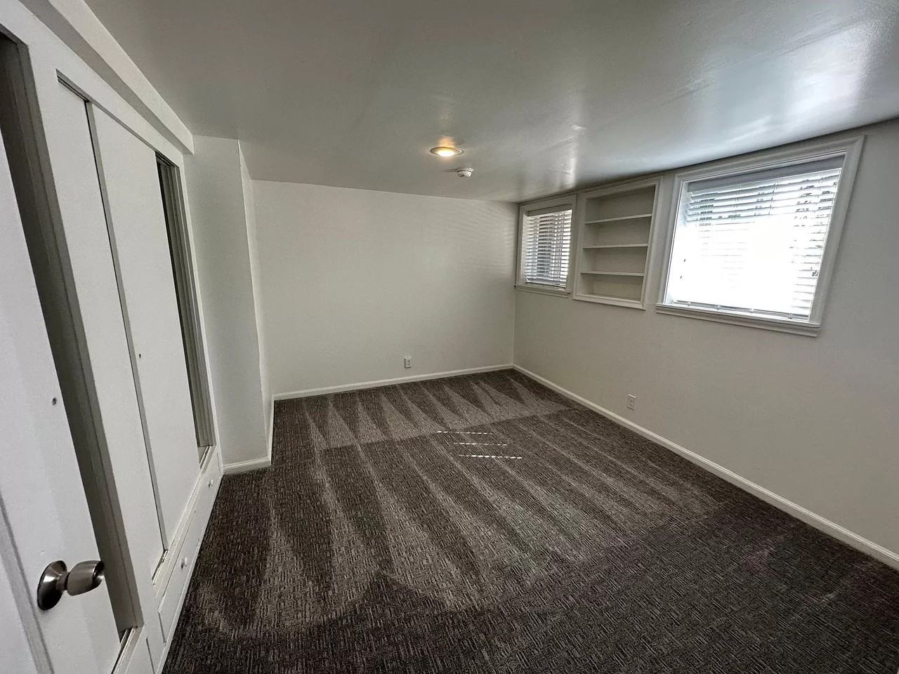 585 East 4th Avenue - Photo 4 of 11