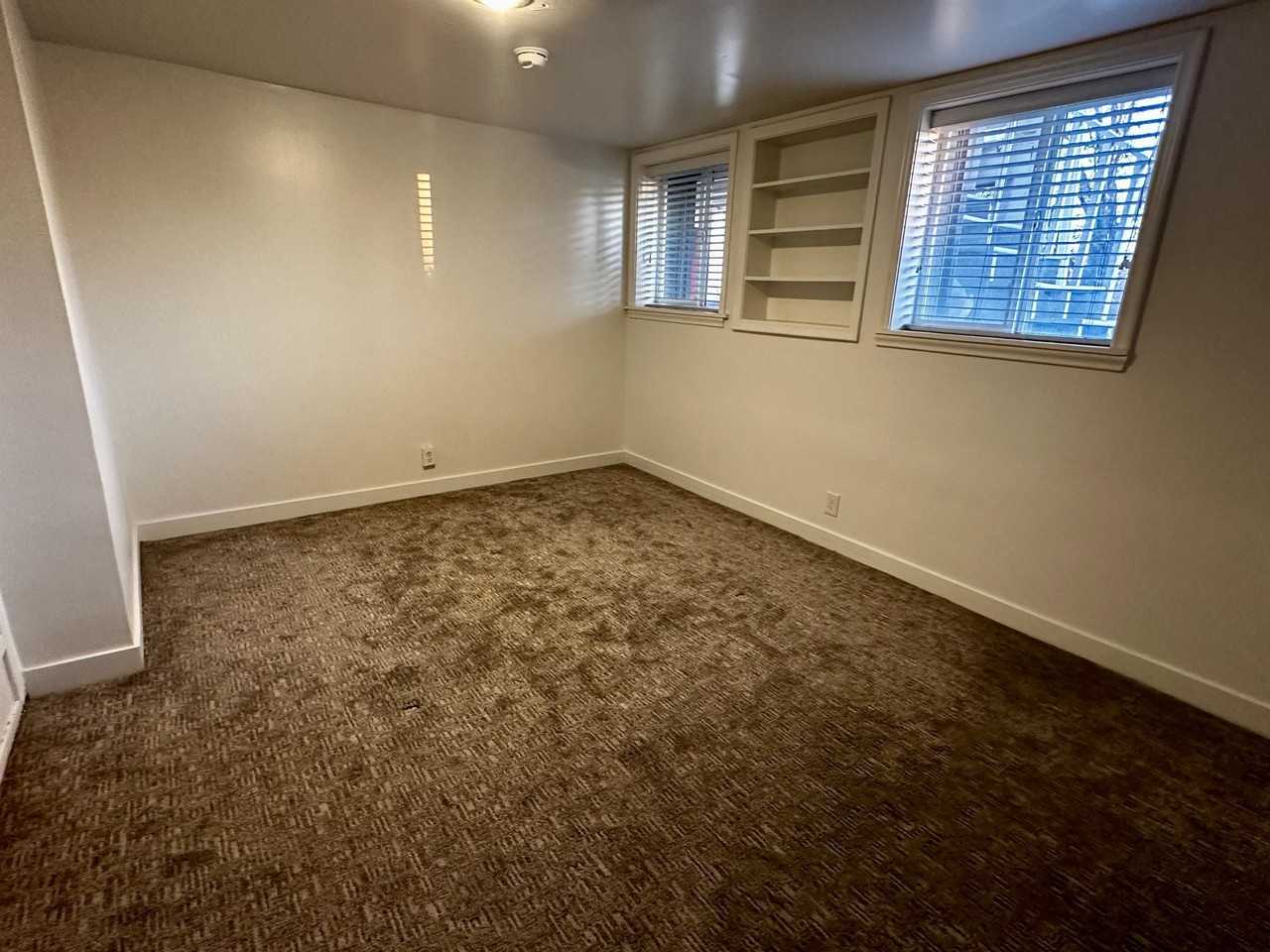 585 East 4th Avenue - Photo 6 of 11