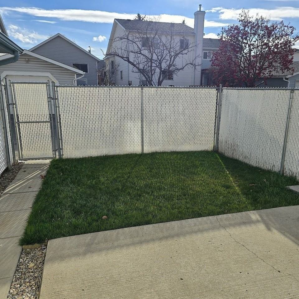 240 Erin Meadow Green Se - Photo 3 of 21
